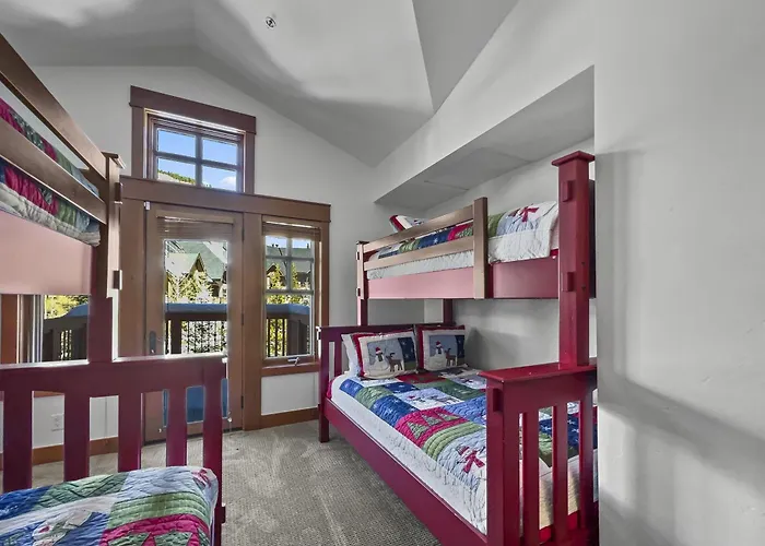 Union Creek Townhome 164d New Listing!